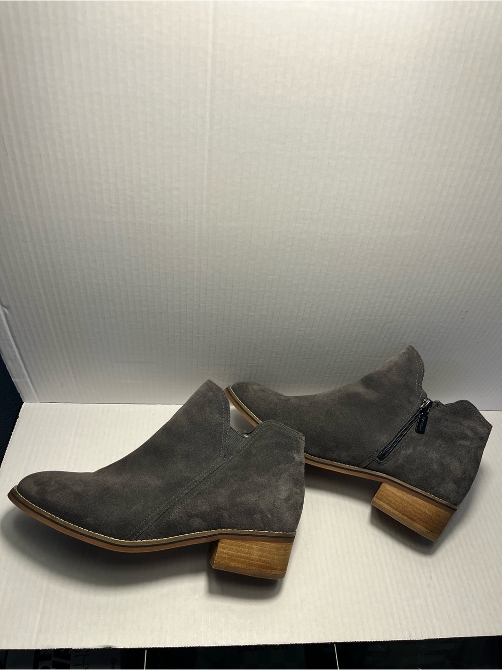 Blondo Women’s Liam Waterproof  Ankle Booties Size 11 M Side Zipper
